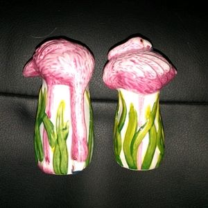 Flamingo S & P  Shakers.